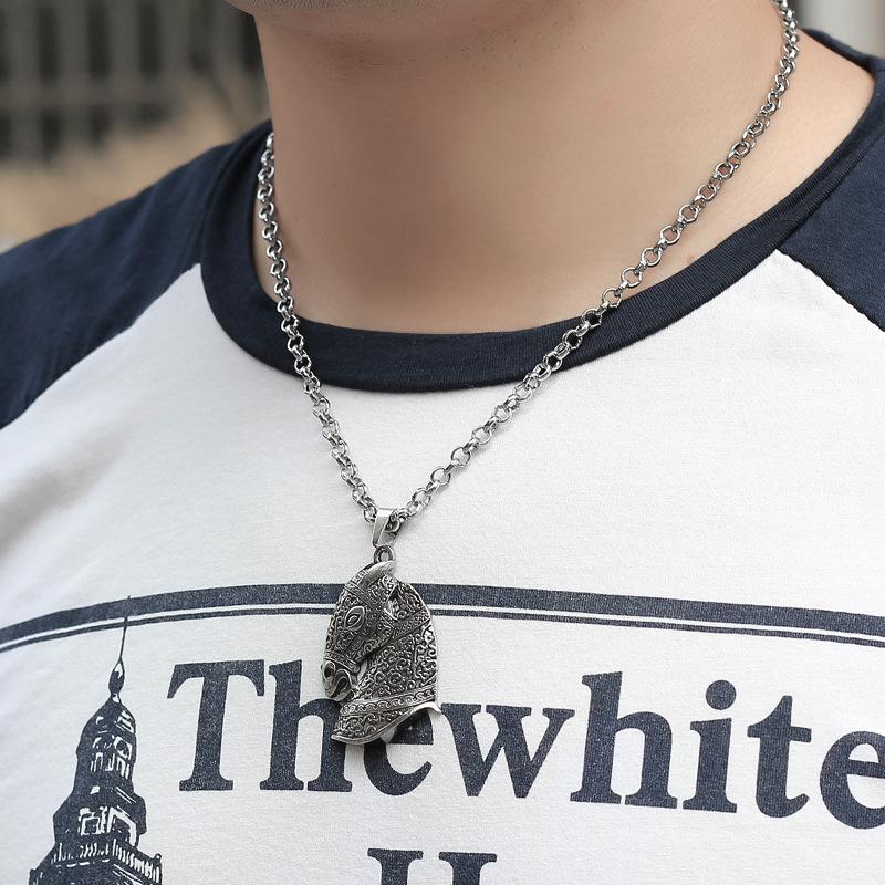 Retro Horse Head Necklace Personalized Metal Wind Medieval War Horse Pendant