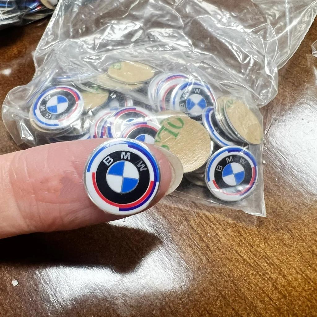 gnhct10 11mm applicable BMW car key logo sticker 1 3 5 7 series x1x3x4x5x6BMW remote control key logo sticker.1.1CM in diameter.