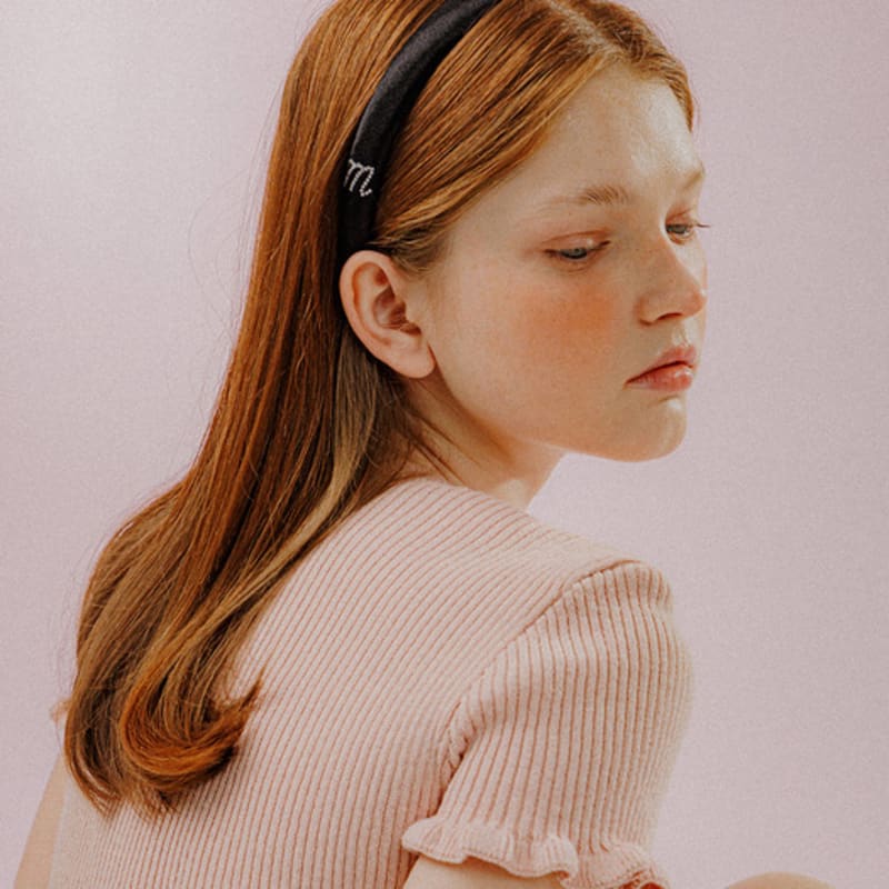 Меллотори тонкий атласный ободок (черный)