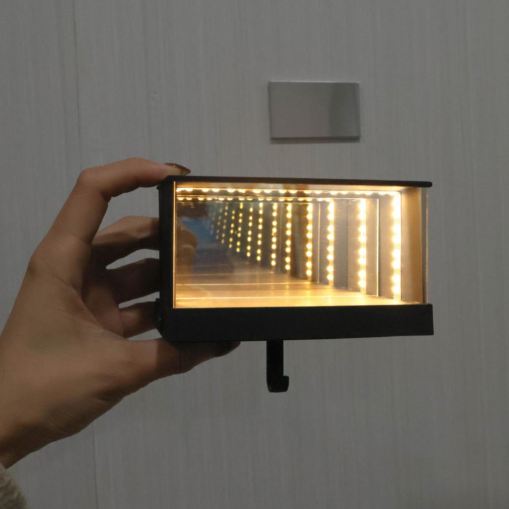 1/2Pcs LED Light-up Car Garage Key Hanger Wall Mount Mirror Garage Key Holder Home Office Entryway Decorative Key Hook Rack