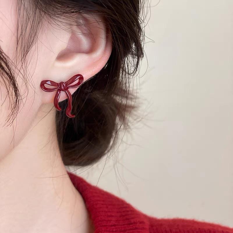 Retro Hong Kong style temperament Ankola red bow stud earrings women's new niche high-end earrings ear jewelry