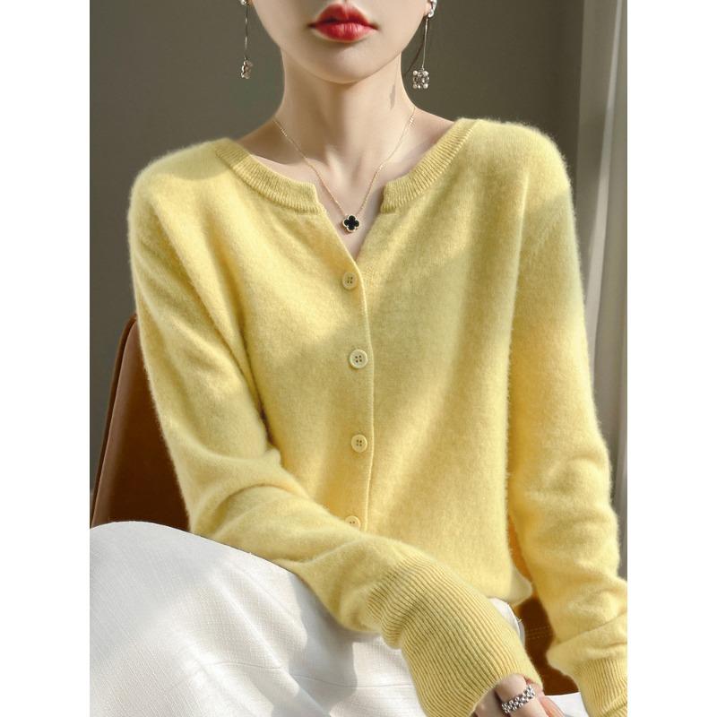 DAFIFY Women's Fashion Casual Fall Winter Solid Color Print Long Sleeve V-Neck Sweaters