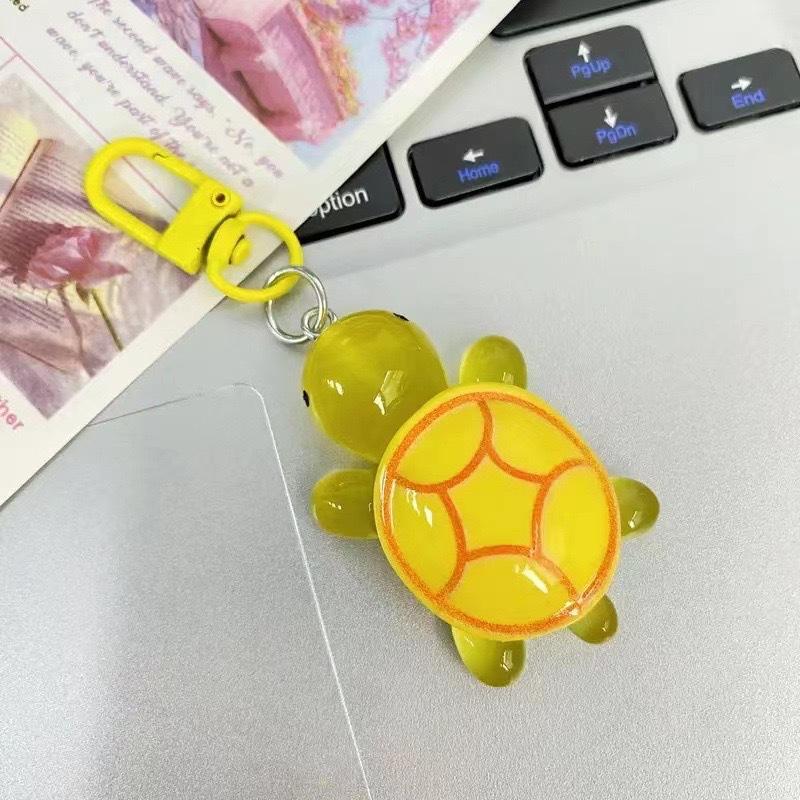 Cartoon Luminous Colored Turtle Pendant Keychain Resin Glow-in-the-dark Color Turtle Keyring Backpack Hangings Decoration Gifts