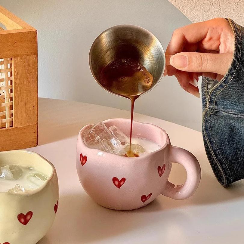 1pcs Hand Painted Love Mug Creative Heart Water Cup Ceramic Milk Mug With Handle Valentine's Day Gift 2026new