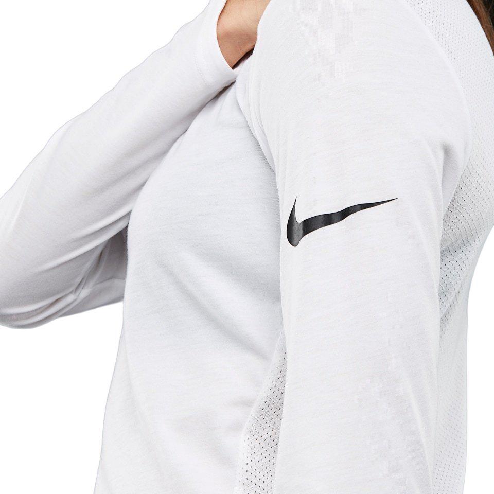 Nike T Shirts Women's White Crew Neck Moderate Straight Fit 842740-100