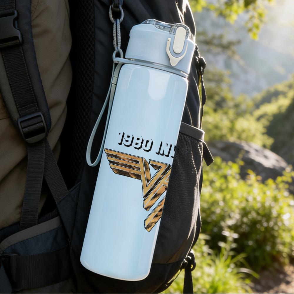 1PC 1983 golden wing emblem print 750ml colorful plastic sports water bottle leakproof pop up lid with straw for outdoor work home use