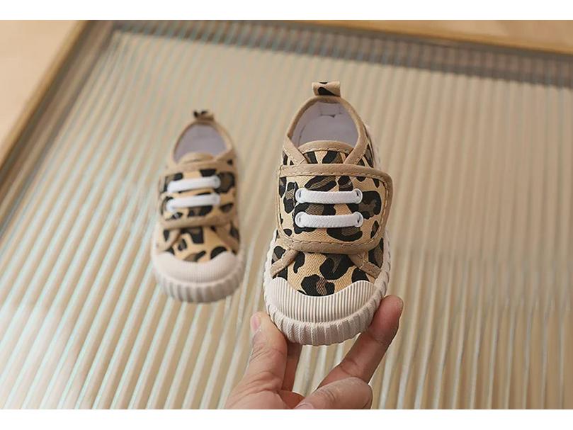 Детские низкие кеды из парусины на липучках - мягкая подошва, весна/осень, белые, унисекс, детская обувь