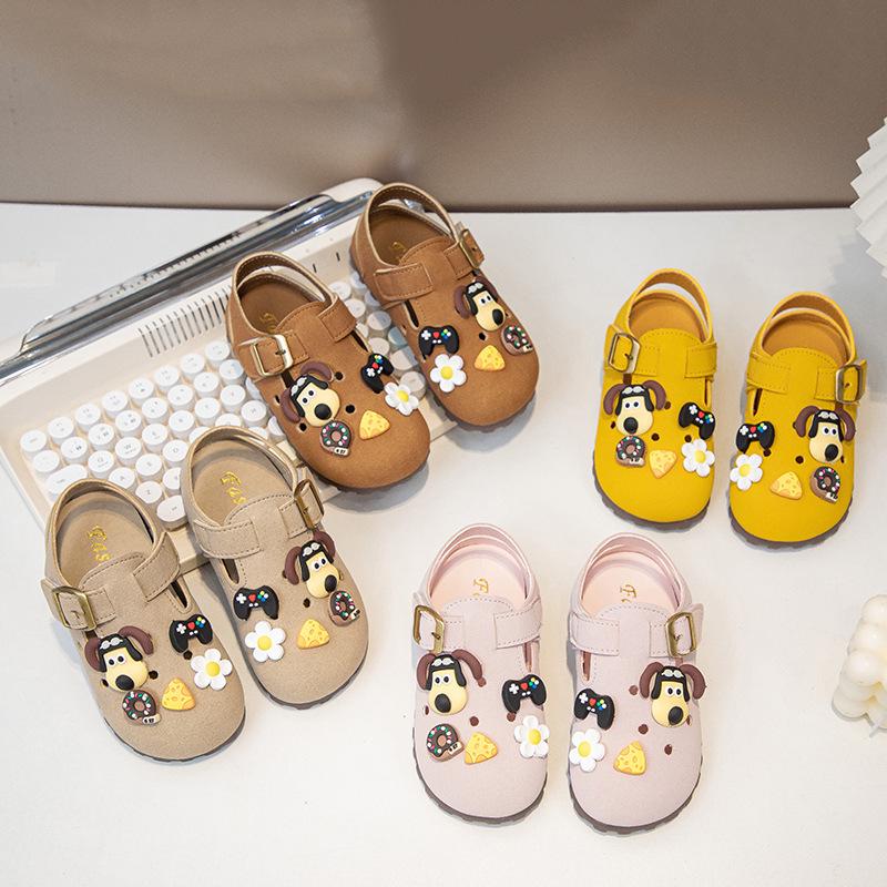Детские Crocs Весна/Лето 2025: Сандалии с мягкой подошвой для мальчиков и девочек, обувь для первых шагов для младенцев и малышей.