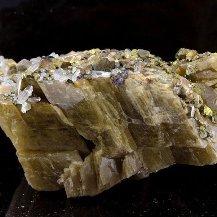 Sidérite, Pyrite, Quartz 273.3 carats