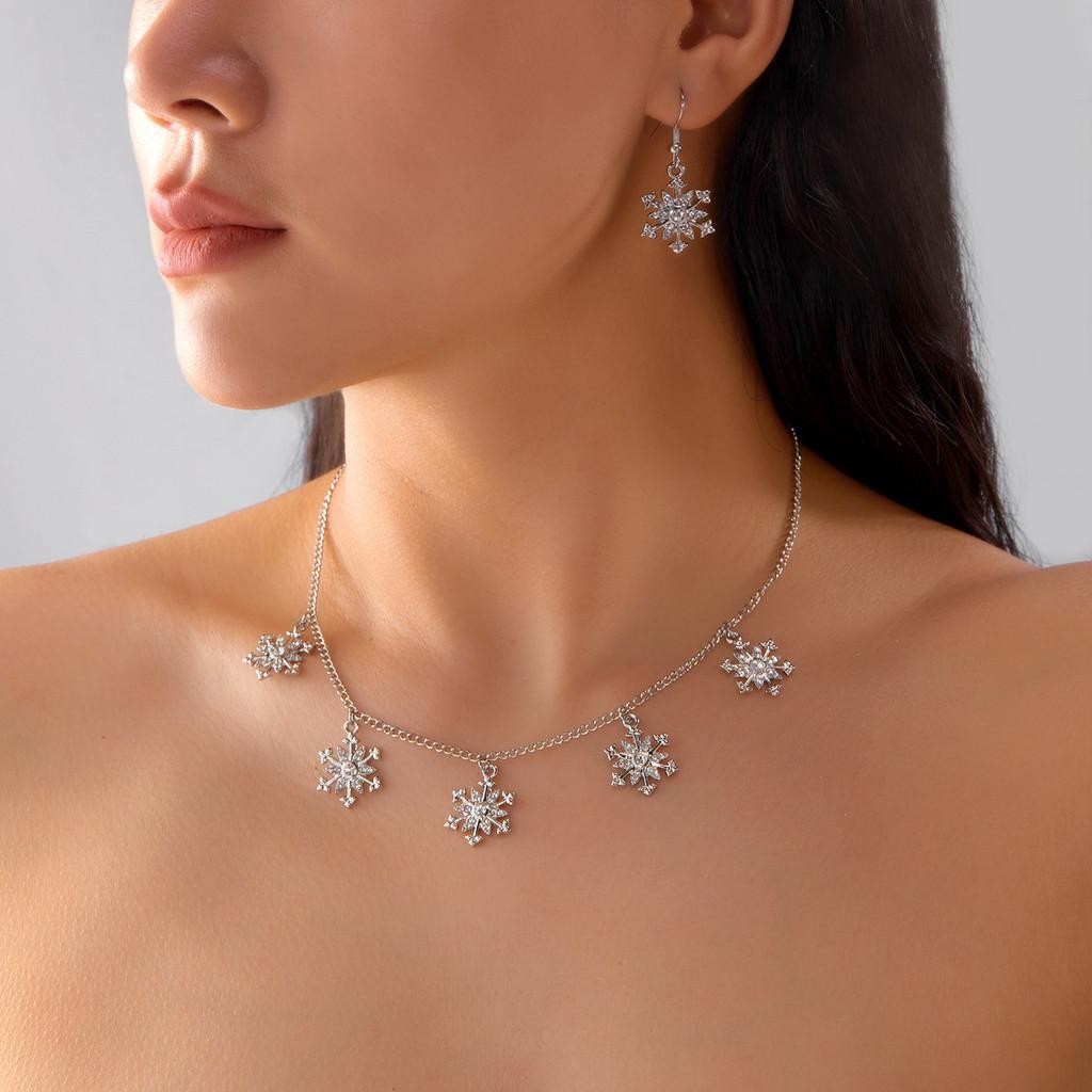 Зимний набор ожерелья и серег «Снежинка» из сплава для праздничных случаев
