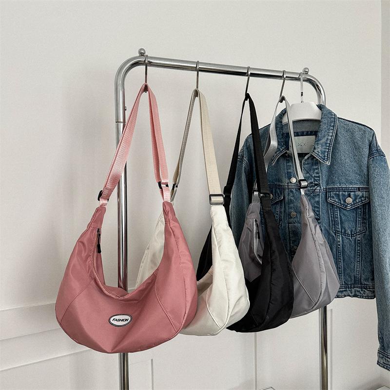 Сумка через плечо женская 2024 года, новая модная повседневная простая сумка-пельмень большой вместимости, модная сумка через плечо для поездок на работу