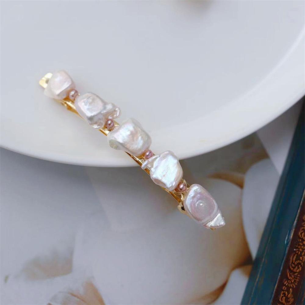 French-style retro spring clip with natural freshwater baroque pearls, a simple and elegant hair accessory for styling updo hairstyles