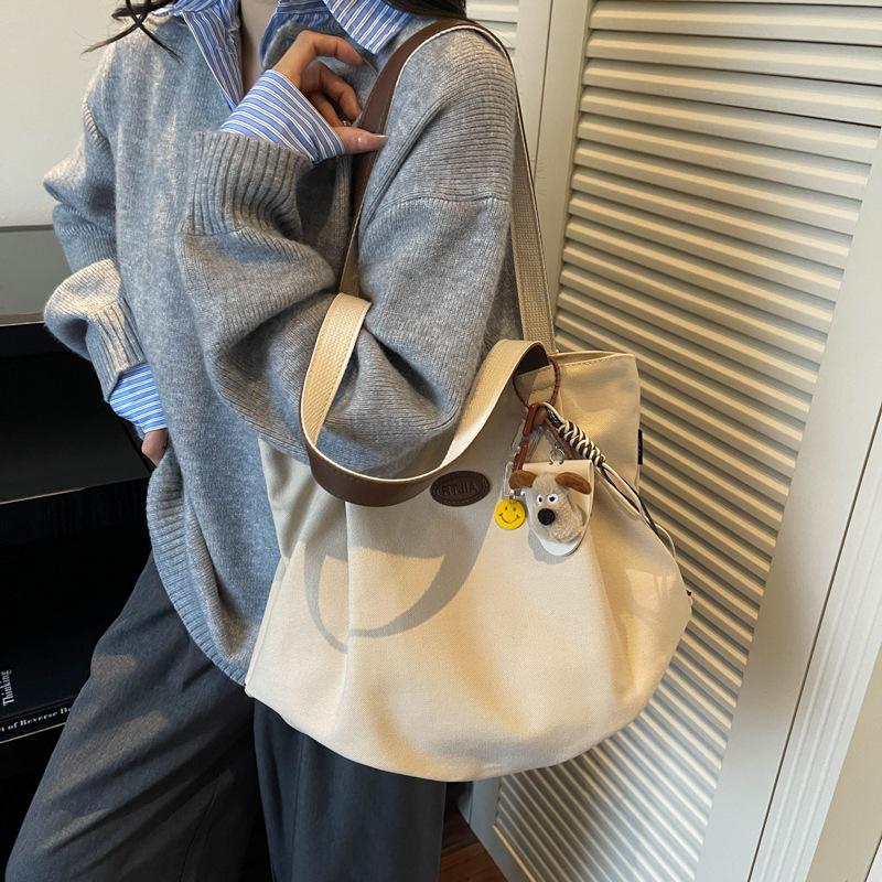 2025 Autumn Solid Color Casual Women's Shoulder Bag Women's Korean Version Large-capacity Student Portable Class Commuter Tote Bag