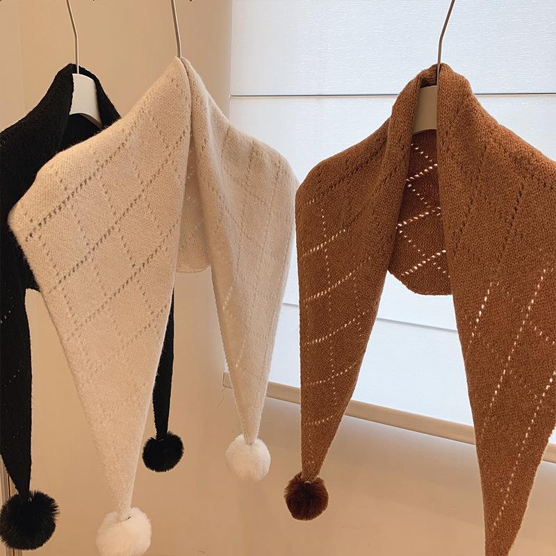 Новая модная съемная вязаная шаль с меховым помпоном, универсальный бафф для шеи, теплая треугольная шаль для женщин на зиму