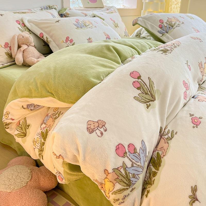 Зимний утолщенный молочный бархатный комплект из четырех предметов плюс бархатное теплое коралловое бархатное пододеяльник, фланелевая простыня, пододеяльник, постельное белье