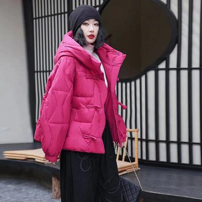 Новый короткий пуховик в стиле гофэн женский 2025 зима большой размер свободный дизайн ощущение пряжка теплый пуховик с капюшоном тренд