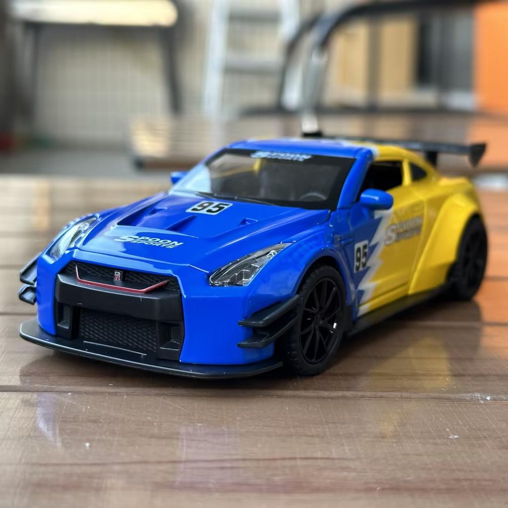 JDM 1:32 Nissan GTR R35 Skyline Ares Alloy Metal Diecast Model Car Sound And Light Pull Back High Simulation Home Trendy Present