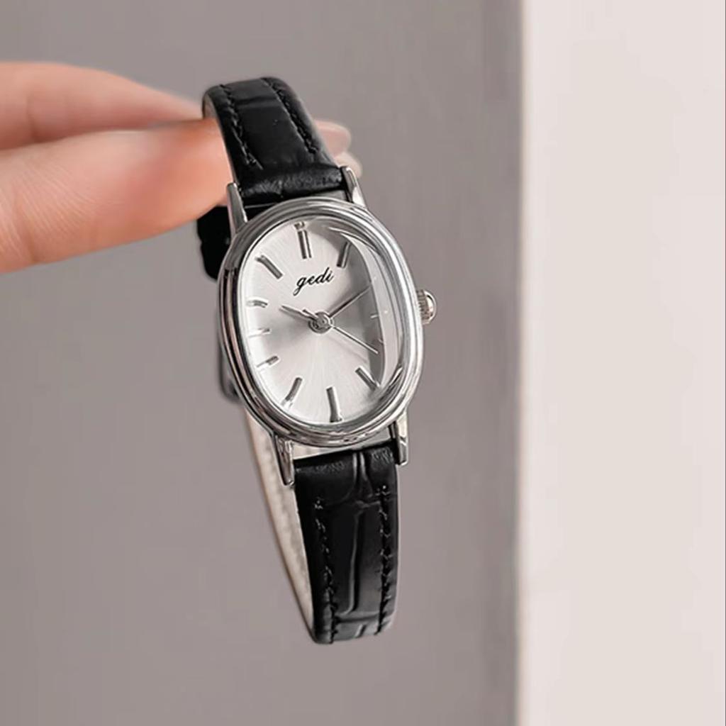 Retro Classic Small Gold Watch for Women Oval Genuine Leather Strap Water-Resistant Quartz Movement Premium Ladies' Wristwatch