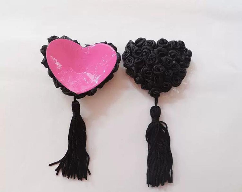 Секс-продукт Пайетки Накладки на соски для женщин Нижнее белье Длинная кисточка Грудь Бюстгальтер Пастилки Наклейки Самоклеящиеся Форма сердца Наклейки на грудь