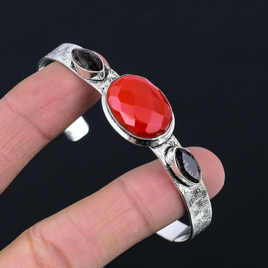 Подарок для нее Браслет из серебра 925 пробы с натуральным красным кораллом, регулируемый