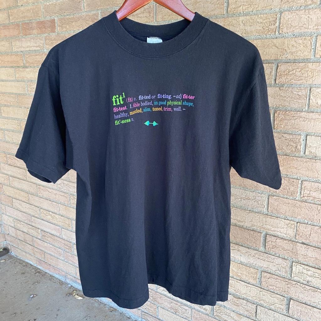Vintage 90s fit Definition T-Shirt single stitch SUN tag size M/L short cut gym
