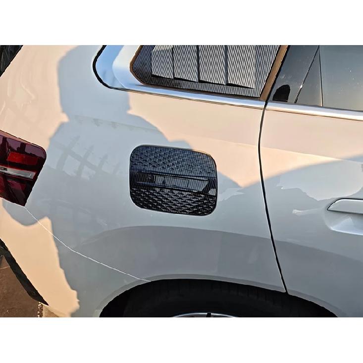 For BMW X3 2025 2026 Car Accessories Carbon fiber style Tank Cap Cover Car-Styling Trim Oil Fuel Protective