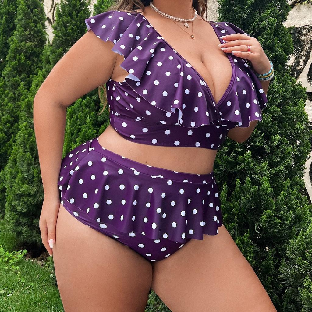 Бикини больших размеров с оборками в горошек и расклешенными шортами на лето