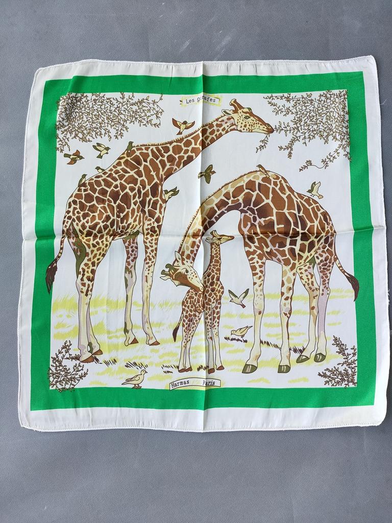 New Beige Green Giraffe Silk Scarf Summer Fall Elegant Satin Small Square Head Scarves Fashion Accessories Headband