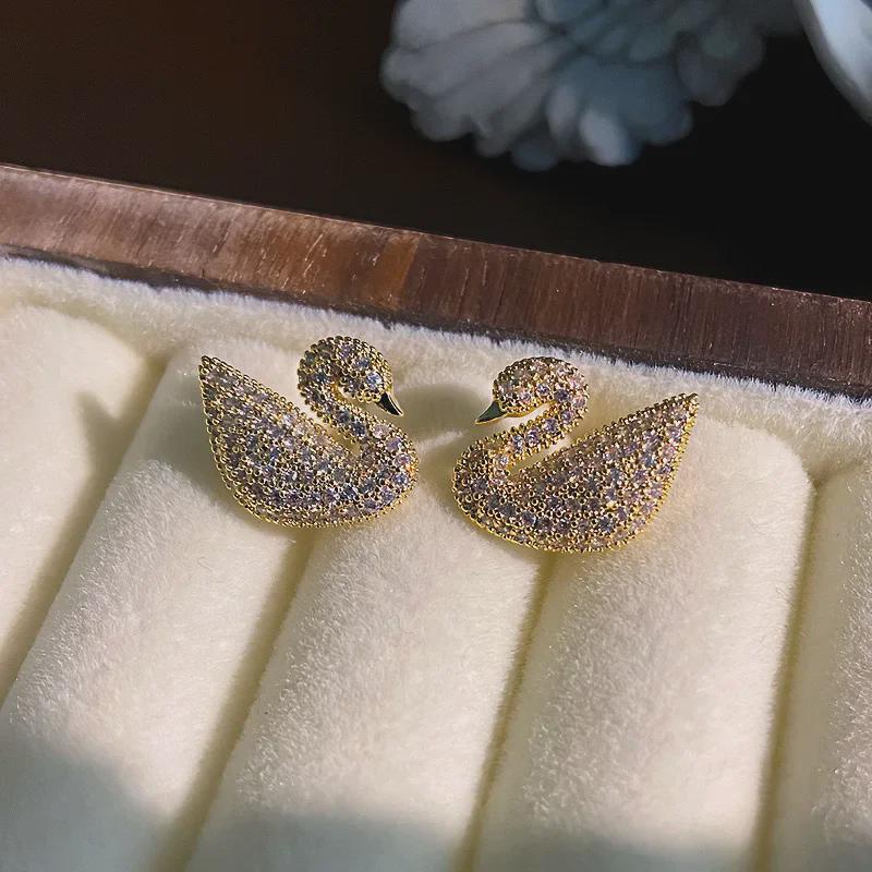 Элегантные серьги-лебеди из циркона с иглой из высококачественного серебра S925 пробы