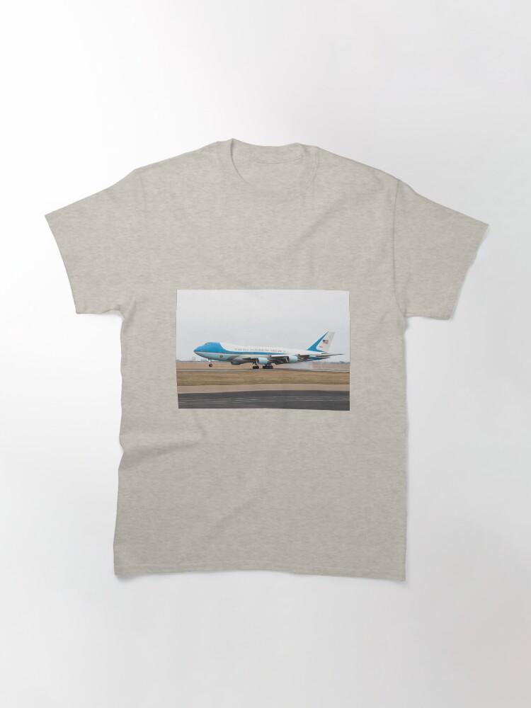Air Force One Air Force One touching down in Harlingen, Texas Classic T-Shirt