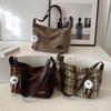 Retro High End Plaid Woolen Bag for Women with Large Capacity Autumn and Winter Fashion Versatile Commuter Crossbody Shoulder Bag