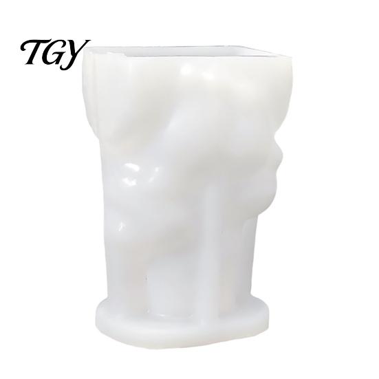 Ghost Shape Candle Mold Halloween Figurine Silicone Mold, Holding Skull Gnome Ornament Casting Easy Release DIY Reusable Making Demoulding