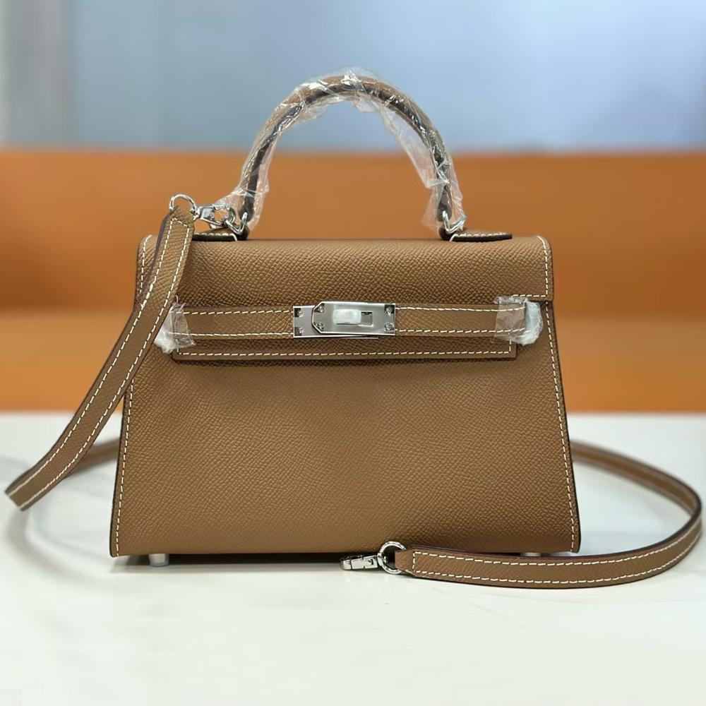 Кросс-боди 2025 Новая модная холщовая сумка с широким плечевым ремнем, серебряной пряжкой, нишевая, на одно плечо, для женщин