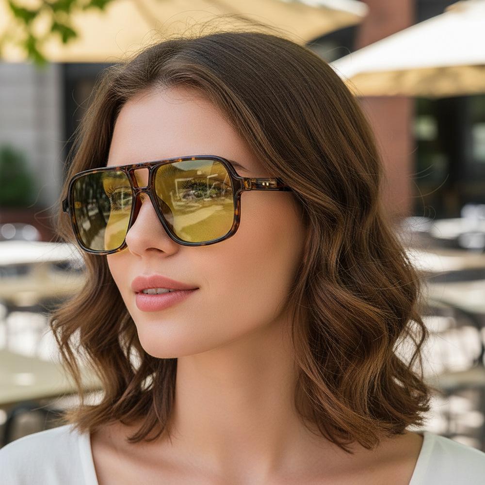 JYL TS Sunglasses Women UV Protection Street Shot 5743