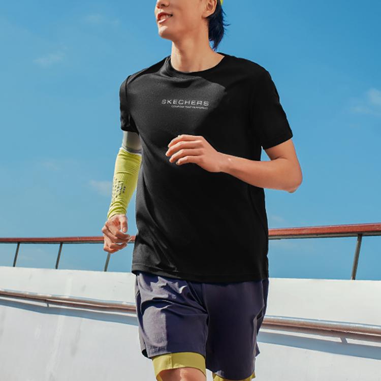 Skechers Эластичная дышащая охлаждающая футболка с коротким рукавом для мужчин, отводящая влагу, быстросохнущая, черная P225M170-0018