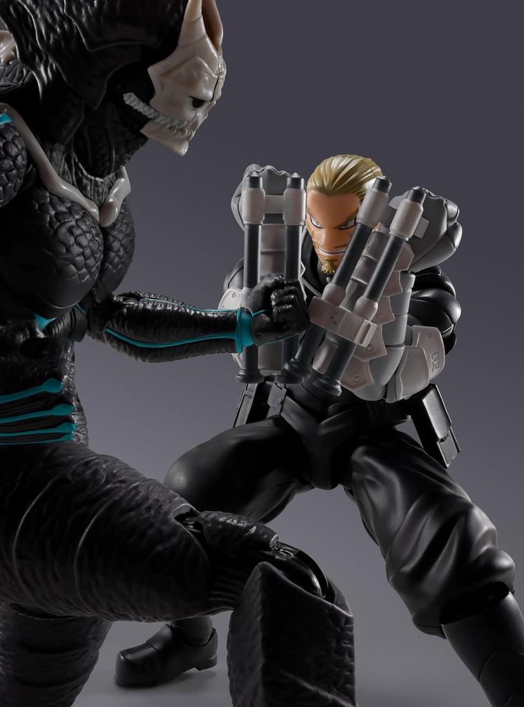 TAMASHII NATIONS Kaiju 8 Синомия примерно ПВХ АБС раскрашенная подвижная фигурка S.H.Figuarts №. Исао, 170 мм, &