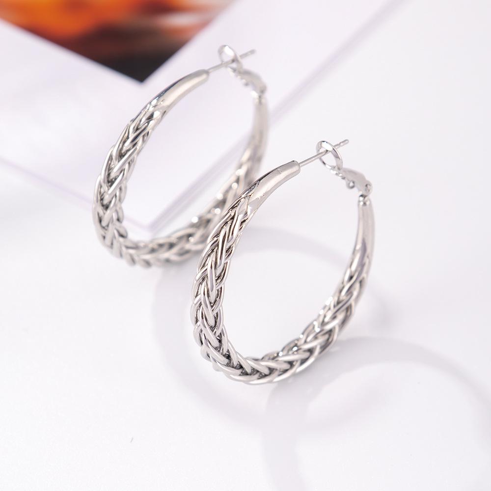 Серьги-иглы из серебра 925 пробы: Легкая роскошь, высококлассные пусеты и универсальный нишевый дизайн в виде колец для работы и стиля