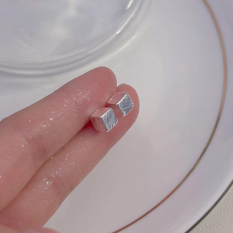 Иглы для ушей из стерлингового серебра S925, новые темпераментные простые и маленькие серьги-пусеты, женские серьги, серьги для пирсинга ушей, серьги, предотвращающие блокировку, ювелирные изделия