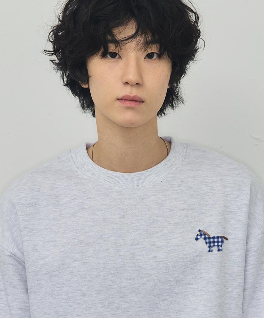 GRAVER [Unisex] Paper Pony Embroidered Sweatshirt_Melange White