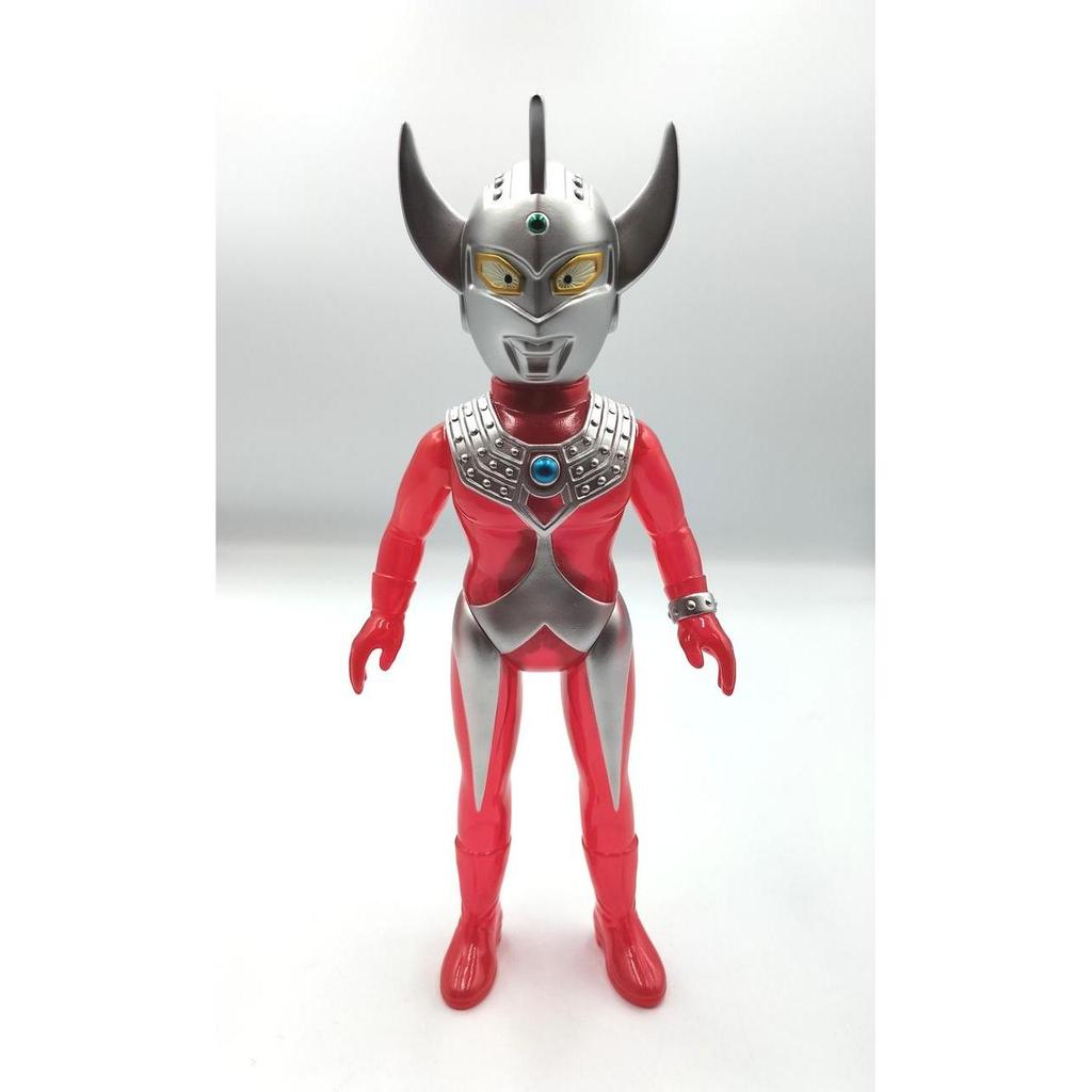 Б/у виниловая фигурка Ultraman Taro от Medicom Toy