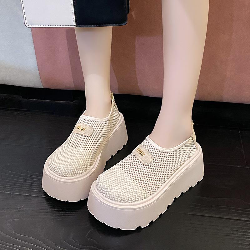 Сланцы женские летние 2025 новые с толстой подошвой, с закрытым носком, сетчатые, с вырезами, на небольшой платформе