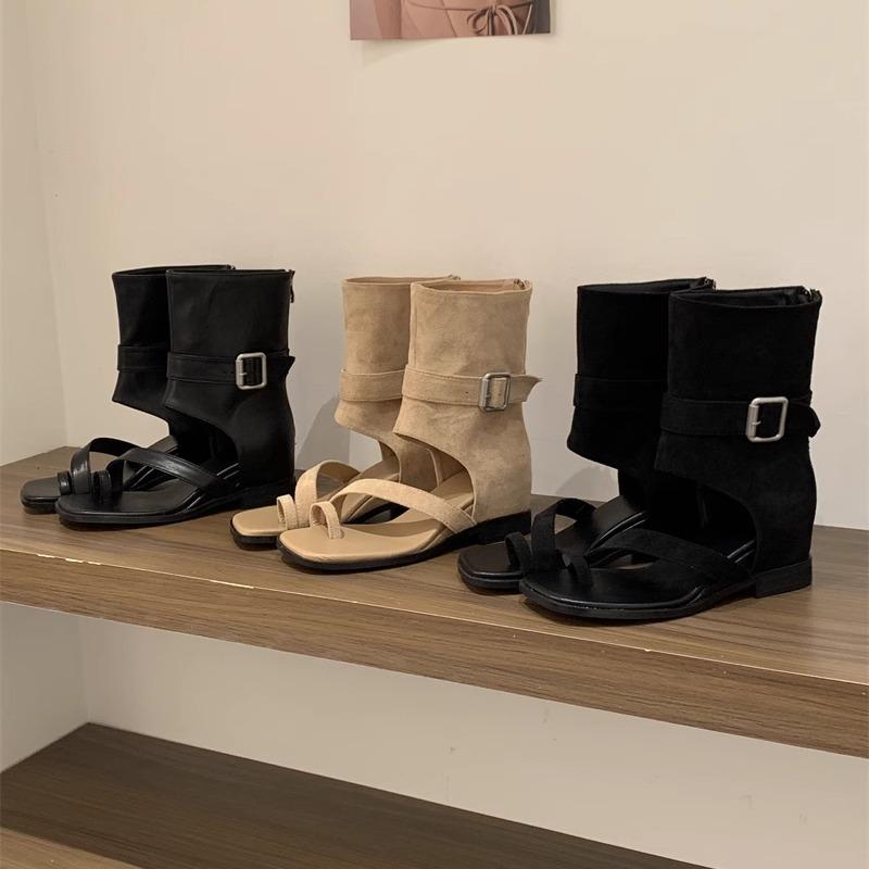 Летние ботинки на платформе женские тонкий клиновидный каблук короткие ботинки 2025 новые с закрытым носком римские полые ботинки с прохладным ворсом