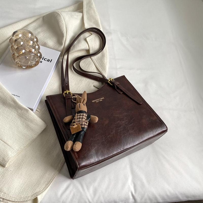 Сумка большой вместимости женская осенне-зимняя новая ретро универсальная простая на плечо сумка-тоут