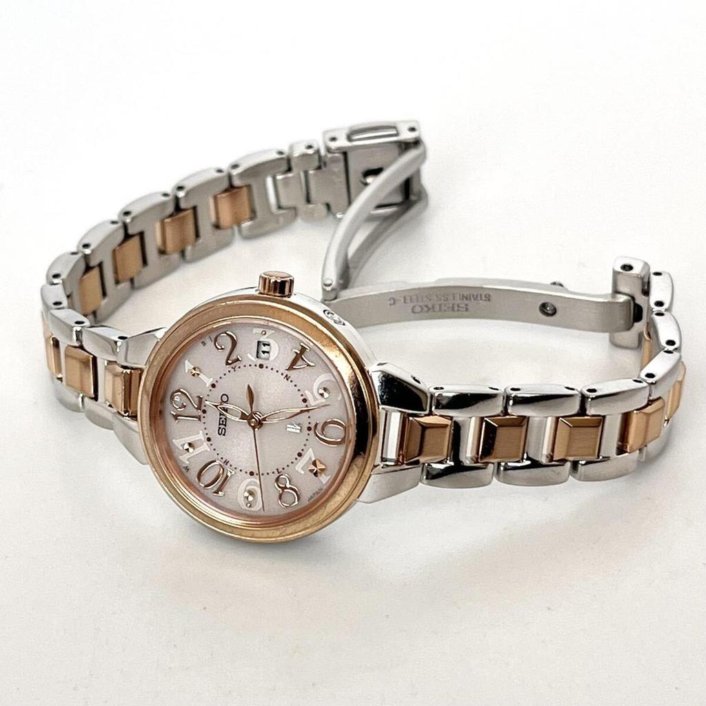 [В рабочем состоянии] Полированные женские часы Seiko SEIKO LUKIA Радио-Солнечные Хорошее Состояние Золотой Белый Циферблат s2447