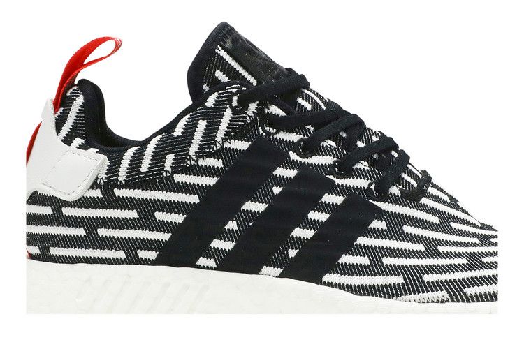 Men's Sneakers adidas NMD R2 Black White Core Black/Footwear White