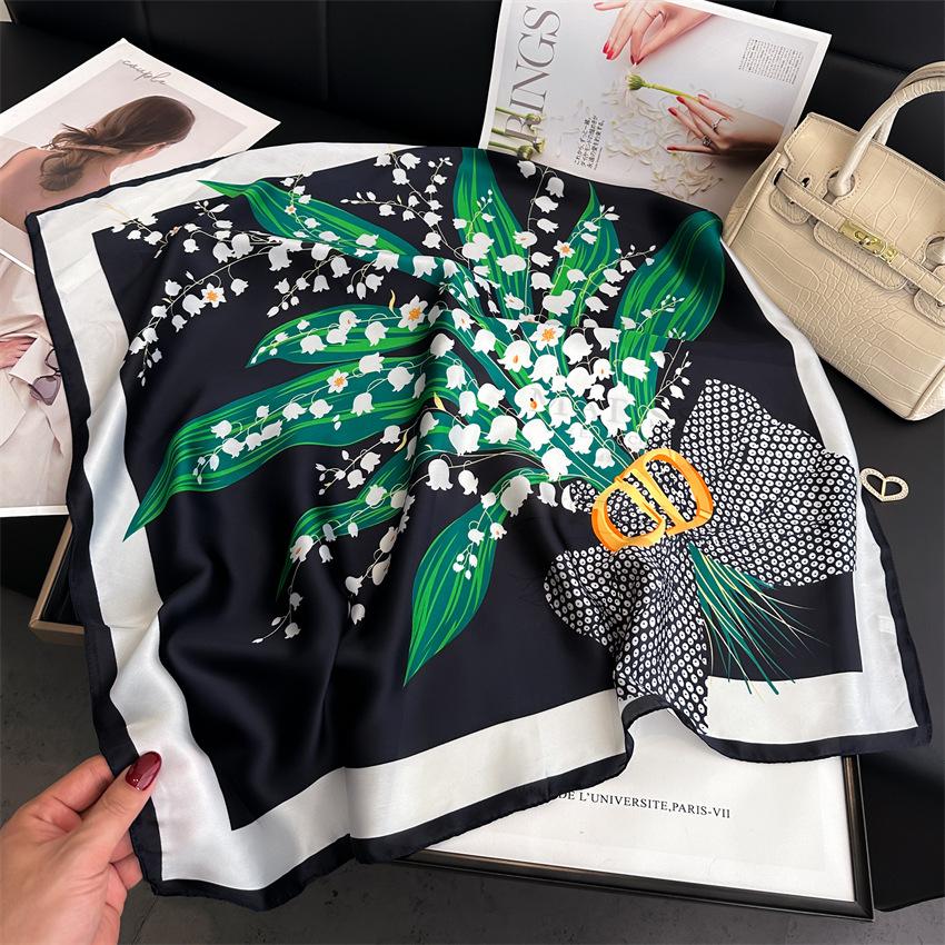 Geometric Color Matching Simulation Silk 70 Small Square Scarf Printed Silk Scarf Women'S Thin Scarf Sunscreen Headscarf