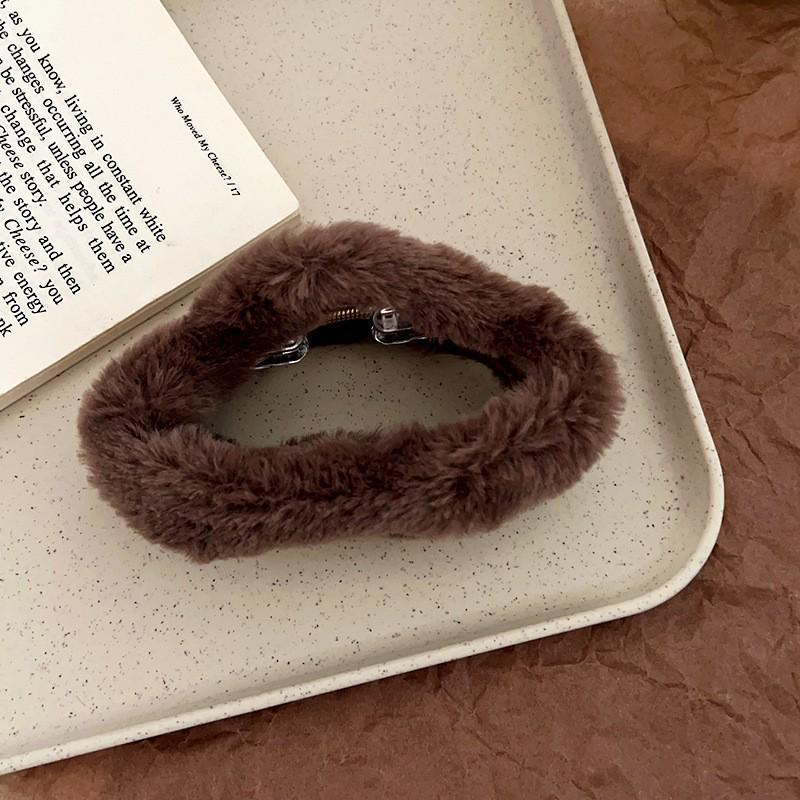 Пушистый квадратный зажим-краб Осень/Зима 2024: Универсальное милое украшение для волос для женской прически