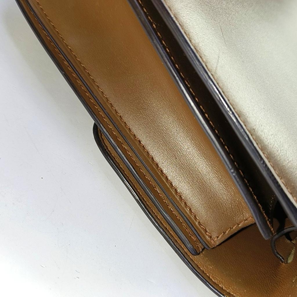 [Pre-Owned] Classic Box Gold Buckle Polished Calfskin Tofu Square Crossbody Shoulder Bag Medium - Fair #1PD4JS8