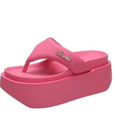 Модные летние женские шлепанцы на толстой подошве, пляжная обувь 2024 года, женские туфли на танкетке, кожаные тапочки, женские шлепанцы на платформе, сандалии для улицы 8 см