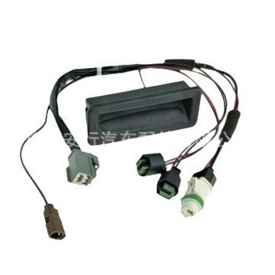 LR071911 LR015458: Rear Tailgate Wiring Harness for 2010 Land Rover Discovery (4th Gen)